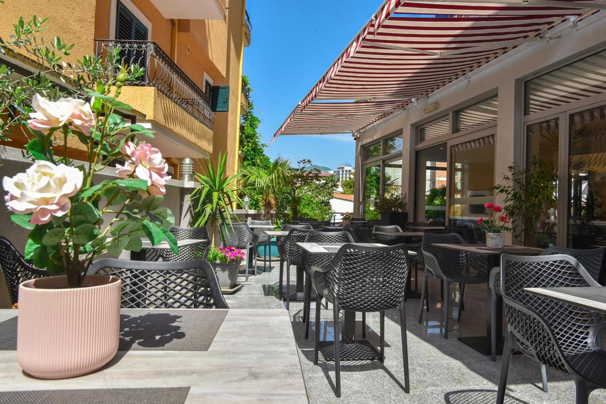 Hotel La Mer Budva Eksteriør billede