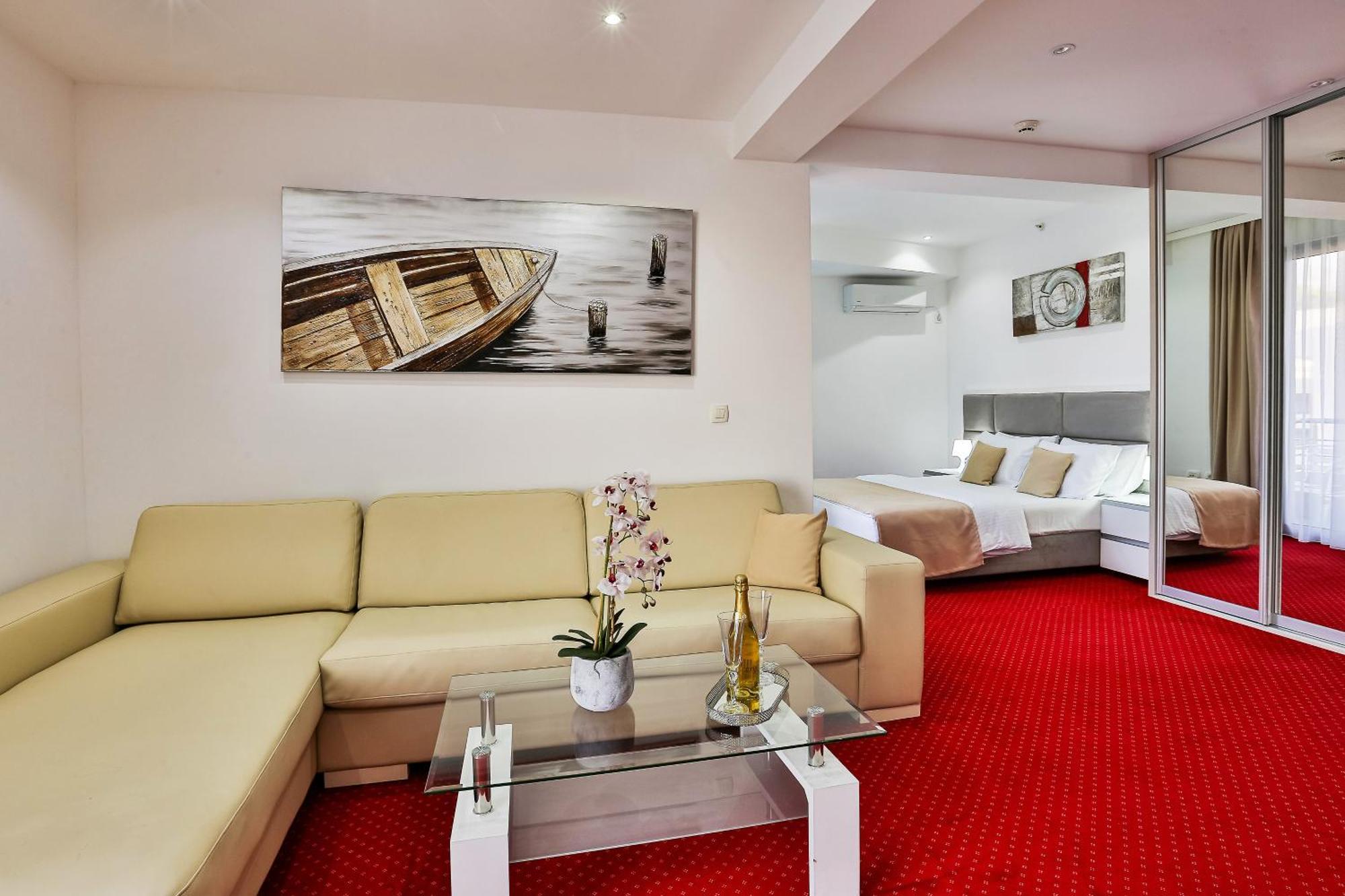 Hotel La Mer Budva Eksteriør billede